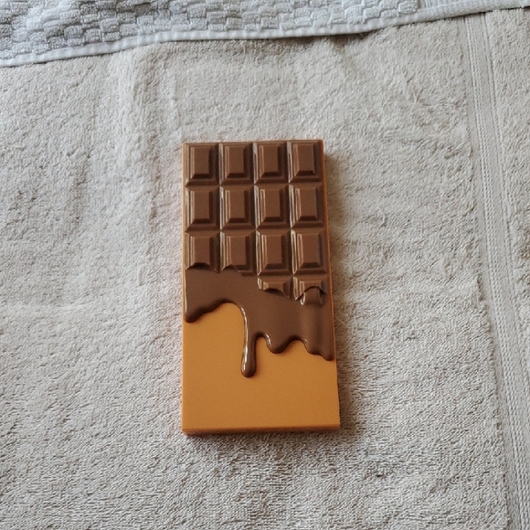 I Heart Revolution Peanut Butter Cup Palette - Picture 1 of 5